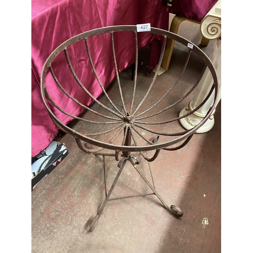 427 - METAL PLANT STAND