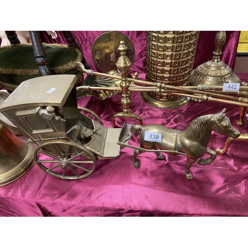 439 - BRASS HORSE & CARRIGE FIGURE