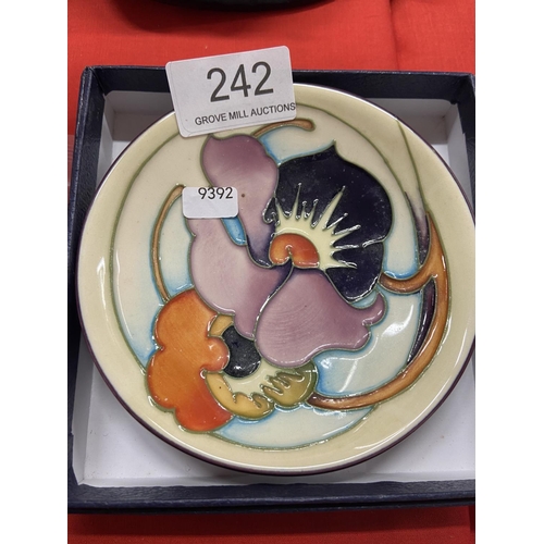 242 - BOXED MOORCROFT PIN DISH