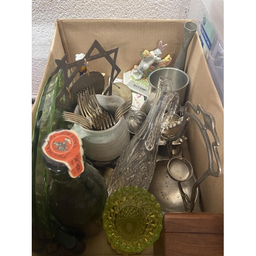 73 - SMALL BOX OF POTTERY & METAL WARE