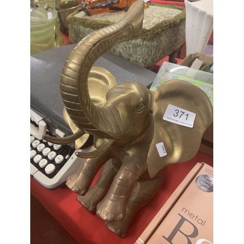 371 - BRASS 'SITTING ELEPHANT' FIGURE