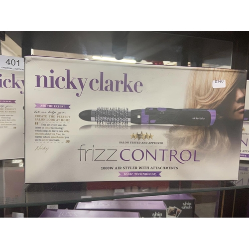 402 - BOXED NICKY CLARKE FRIZZ CONTROL AIR STYLER WITH ATTACHMENTS(A/F)