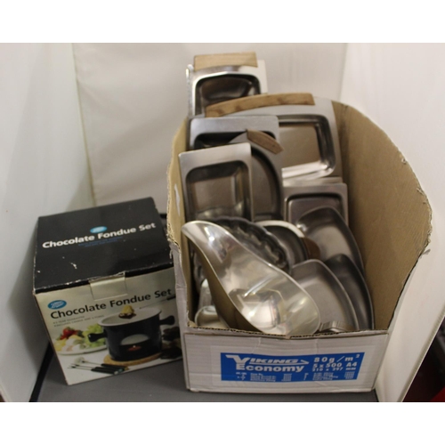 127 - BOX OF STAINLESS STEEL & BOXED FONDUE SET (AS NEW)