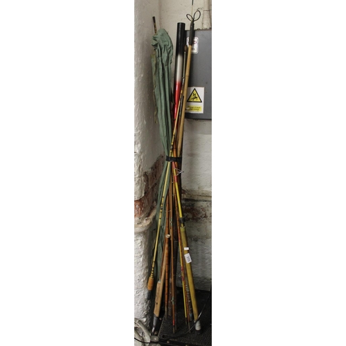 203 - BUNDLE OF FISHING RODS