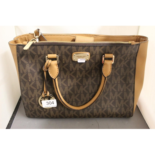 304 - MICHAEL KORS HANDBAG (SALE RECEIPT IN OFFICE)