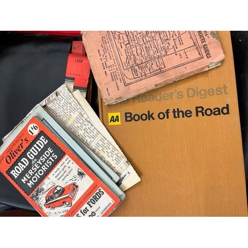 76 - POUCH INC VINTAGE ROAD MAPS & AA BOOK OF THE ROAD