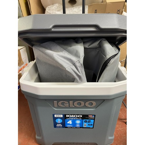 243 - IGLOO 98 CAN/58L TROLLEY COOL BOX WITH COOLER BAG(LIKE NEW)