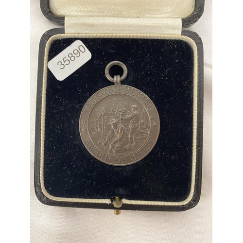 250 - CASED ANTIQUE HORTICULTURAL MEDAL