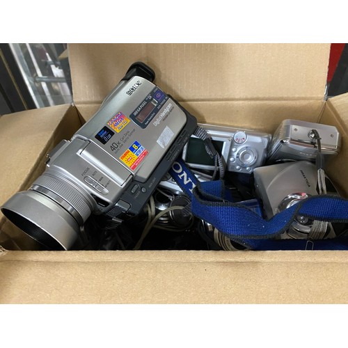 452 - BOX OF DIGITAL CAMERAS & SONY CAMCORDER A/F