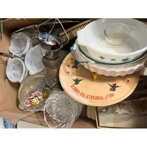 95 - BOX OF MIXED ITEMS INCL PYREX WARE