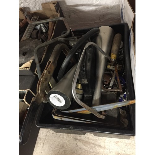 124 - BOX OF TOOLS