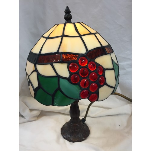 199 - TIFFANY STYLE LAMP (GWO)