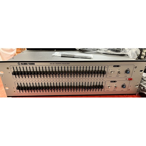 255 - BEHRINGER KLARK-TEKNIK DN360 GRAPHIC EQUALISER(A/F POWERS ON)