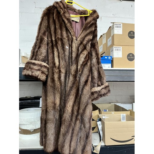 26 - VINTAGE FUR COAT