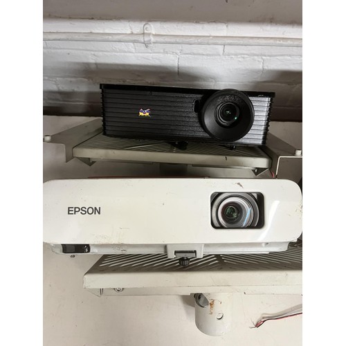 83 - EPSON & VIEW SONIC PROJECTORS (A/F)