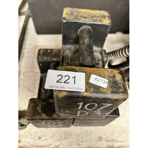 221 - 3 BLOCK WEIGHTS