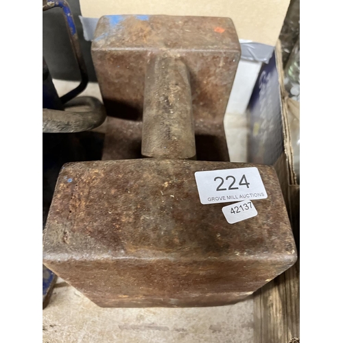 224 - LARGE BLOCK WEIGHT