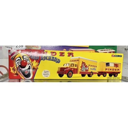 239 - BOXED CORGI PINDER JEAN WAGON & BOX TRAILER