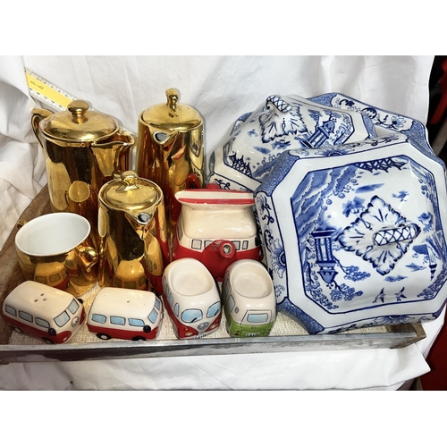 166 - TRAY OF POTTERY INCL GILDED COFFEE SET