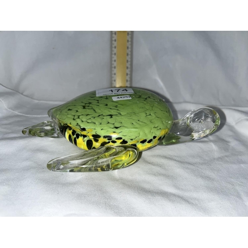 174 - STUDIO GLASS TURTLE PAPER WEIGHT