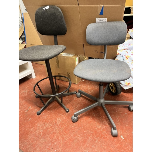 34 - 2 OFFICE CHAIRS