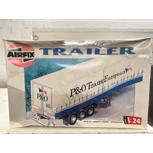 198 - BOXED AIRFIX P&O TRANS-EUROPEAN SEMI TRAILER KIT