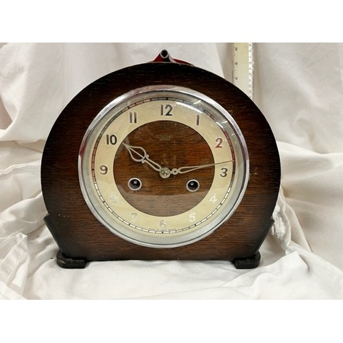 199 - VINTAGE 2 HOLE MANTLE CLOCK, KEY & PENDELUM