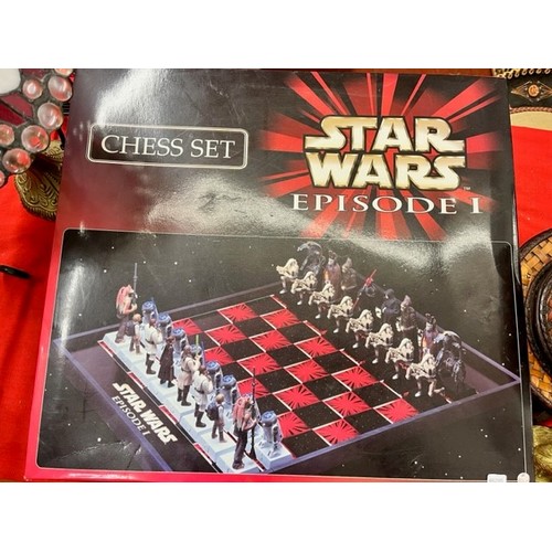 47 - BOXED STAR WARS EPISODE 1 CHESS SET