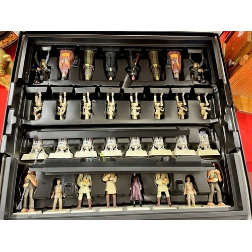 47 - BOXED STAR WARS EPISODE 1 CHESS SET