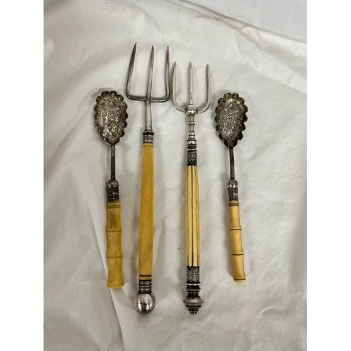 128 - PAIR OF EPNS TOASTING FORKS & PAIR OF SPOONS