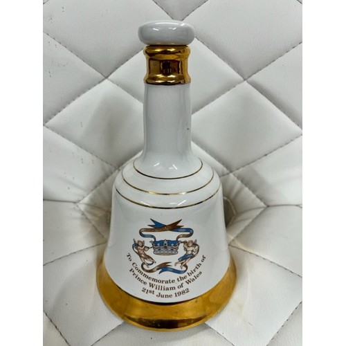 144 - BELL'S WHISKEY 'BIRTH OF PRINCE WILLIAM OF WALES - 1982' COMMEMORATIVE DECANTER(50cl FULL)