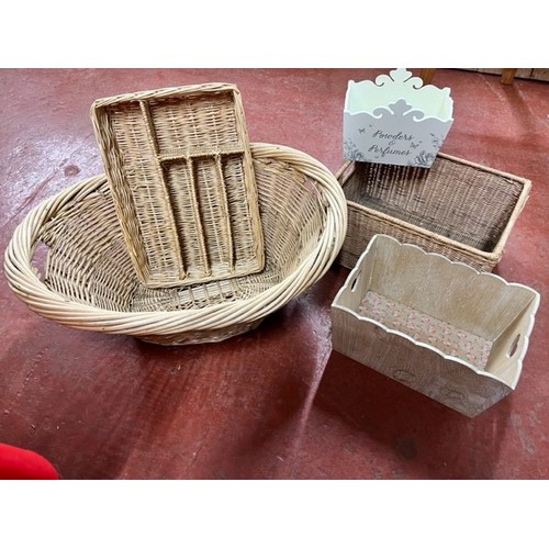 211 - 3 WICKER BASKETS & 2 WOODEN CONTAINERS