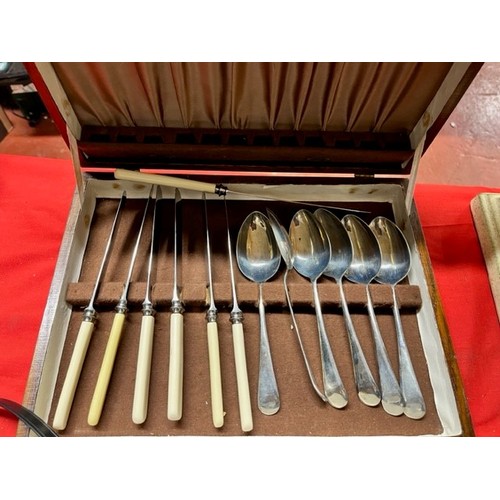 215 - CASED STERLING SILVER KNIVES & SPOONS