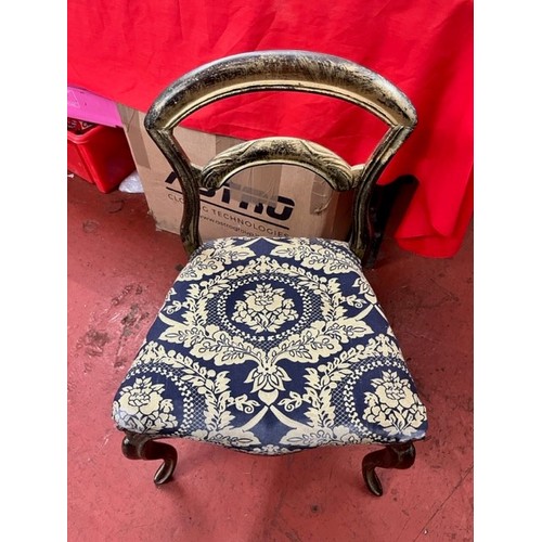 46 - VINTAGE UPHOLSTERED SEATED OCCASIONAL CHAIR