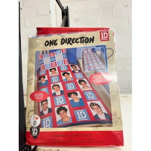 51 - 5 'ONE DIRECTION' SINGLE DUVET SETS(NEW)