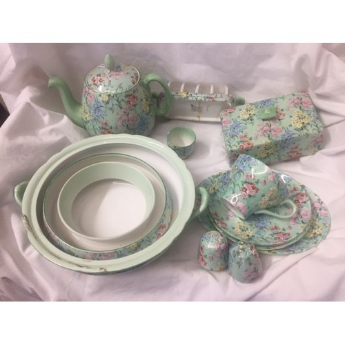 12 PIECES OF SHELLEY CHINTZ MELODY INCL TEA POT