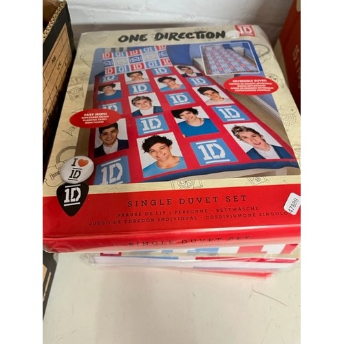 63 - 5 ONE DIRECTION DUVET SETS (NEW-SINGLE)