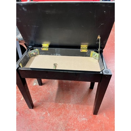 47 - SMALL LIFT TOP WORK TABLE(NEW)