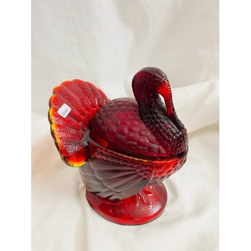 262 - RUBY GLASS 'TURKEY' POT