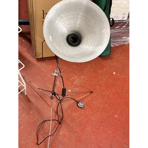 33 - 'MUSIC STAND' FLOOR LAMP(A/F)