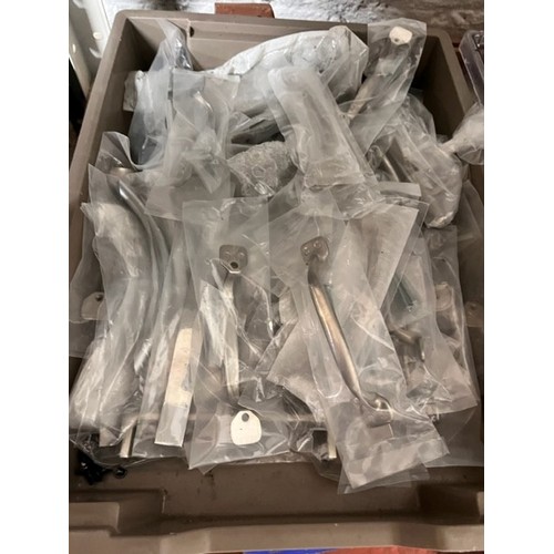 151 - TRAY OF FURNITURE DOOR HANDLES(NEW)