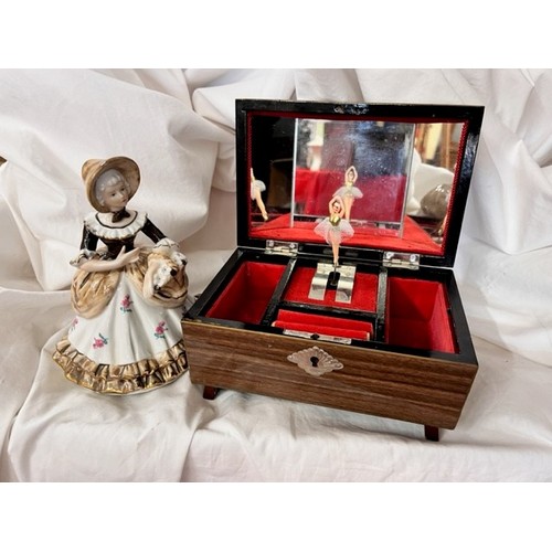 261 - VINTAGE MUSICAL JEWELLERY BOX & A PROCELAIN 'CRINOLINE LADY' MUSICAL FIGURINE