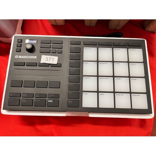 371 - NATIVE INSTRUMENTS MASCHINE MIKRO MK3 HW(A/F)