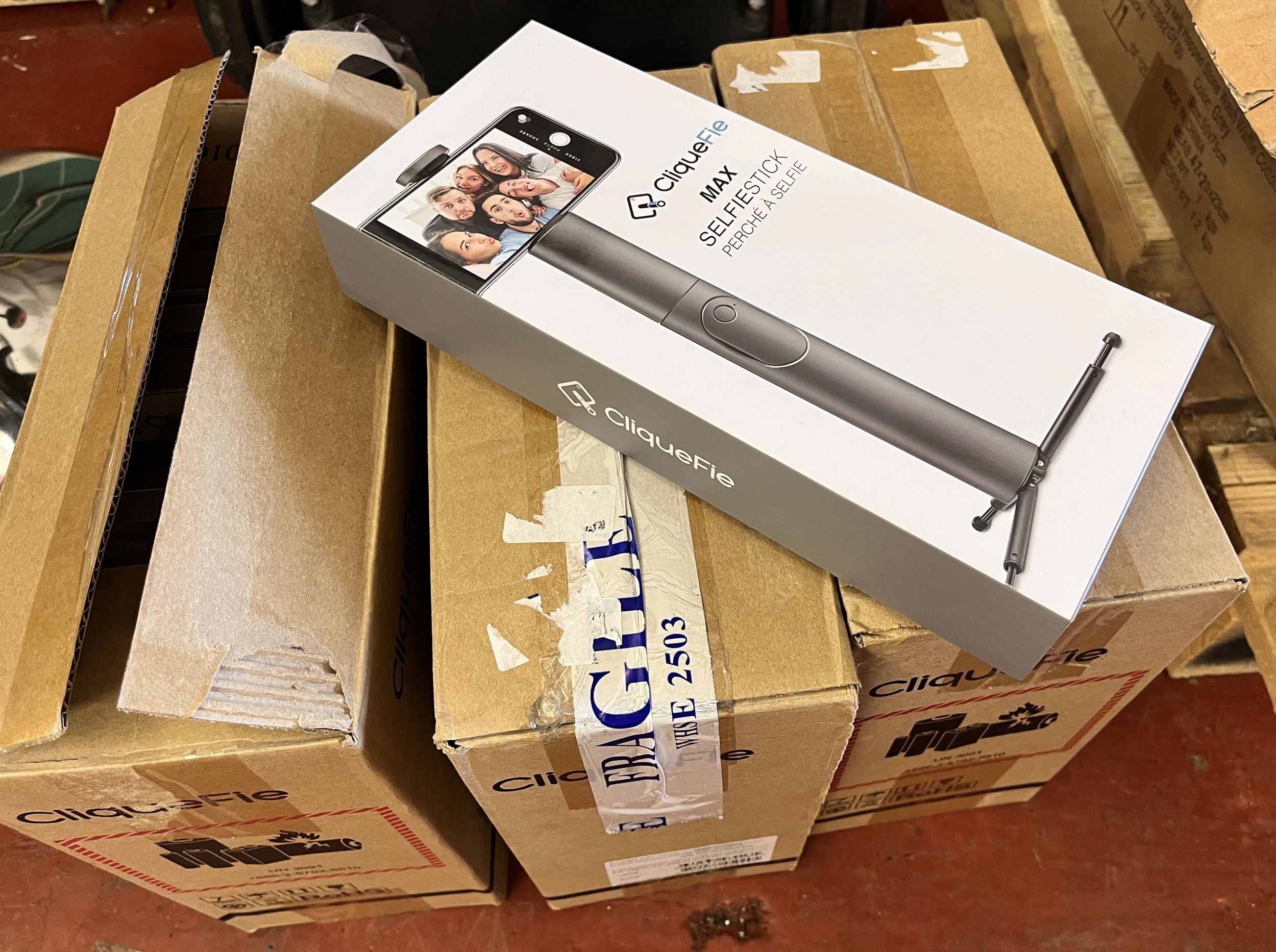 3 BOXES OF 18 BOXED CLIQUEFIE MAX SELFIE STICK(NEW)