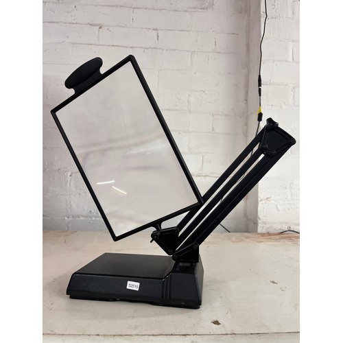 65 - DESK MAGNIFIER