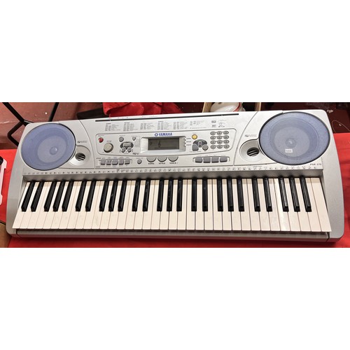 251 - YAMAHA PSR-275 KEYBOARD (GWO)