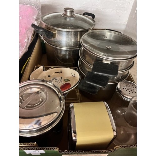 41 - BOX OF MIXED ITEMS INCL STOVE TOP STEAMER