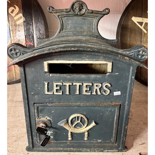 107 - HEAVY CAST IRON POST BOX WITH KEY(RESERVED AT £30)