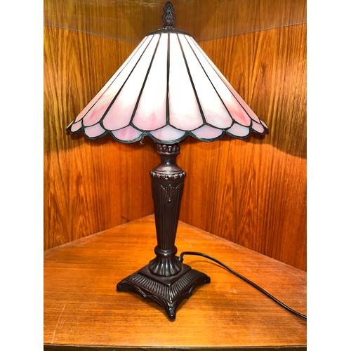 160 - TIFFANY STYLE TABLE LAMP(RESERVED AT £25 GWO)