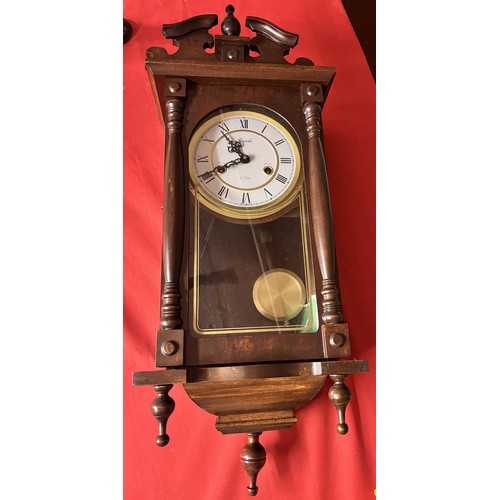 201 - CASED LINCOLN WALL CLOCK WITH KEY & PENDELUM